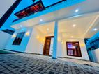 Mint Condition Brand New Upstairs 4 Bed Rooms House For Sale in Negombo