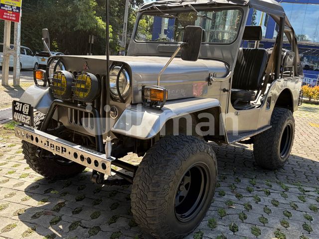 Mitsubishi 4Dr 1980 photo 4