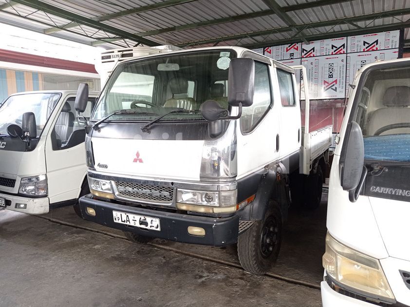 Mitsubishi Canter 4WD CREW CAB LORRY 2000 Piliyandala ikman