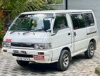 Mitsubishi Delica 1990