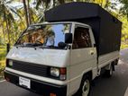 Mitsubishi Delica L300 1990