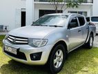 Mitsubishi L200 2011