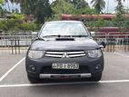 Mitsubishi L200 2011