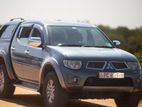 Mitsubishi L200 2011