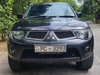 Mitsubishi L200 2011