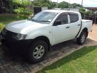 Mitsubishi L200 2013