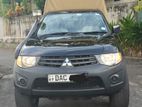 Mitsubishi L200 2014
