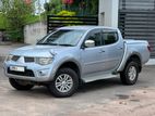 Mitsubishi L200 2015