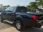 Mitsubishi L200 2015
