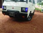 Mitsubishi L300 1985