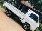 Mitsubishi L300 2005