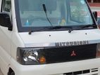 Mitsubishi MiniCab 2004