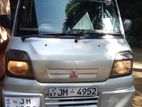 Mitsubishi Minicab 2000