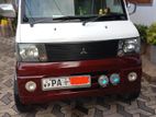 Mitsubishi Minicab 2001