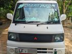 Mitsubishi Minicab 2004