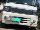 Mitsubishi Minicab 2005