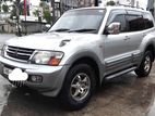 Mitsubishi Montero 2000