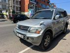 MITSUBISHI MONTERO 2000