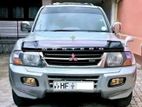 Mitsubishi Montero 2000