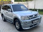 Mitsubishi Montero 2000