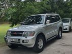 Mitsubishi Montero 2002