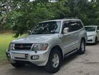Mitsubishi Montero 2002