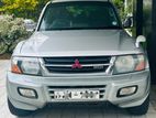 Mitsubishi Montero 2002