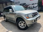 Mitsubishi Montero 2002