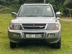 Mitsubishi Montero 2002