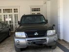 Mitsubishi Montero 2003
