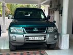 Mitsubishi Montero 2003