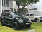 Mitsubishi Montero 2004