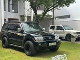 Mitsubishi Montero 2004