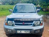 Mitsubishi Montero 2004