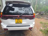 Mitsubishi Montero 2004