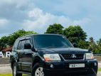 Mitsubishi Montero 2005