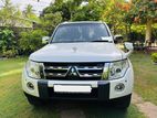 Mitsubishi Montero 2009