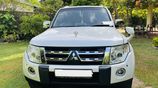 Mitsubishi Montero 2009