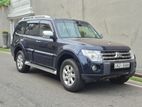 Mitsubishi Montero 2010