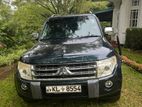 Mitsubishi Montero 2010