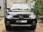 Mitsubishi Montero 2011