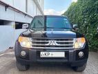 Mitsubishi Montero 2011