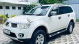 Mitsubishi Montero 2012