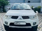 Mitsubishi Montero 2012