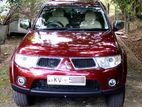 Mitsubishi Montero 2012