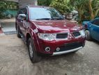 Mitsubishi Montero 2012