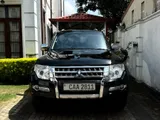 Mitsubishi Montero 2013