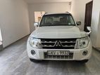 Mitsubishi Montero 2013