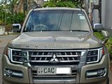 Mitsubishi Montero 2013