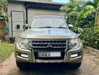 Mitsubishi Montero 2013